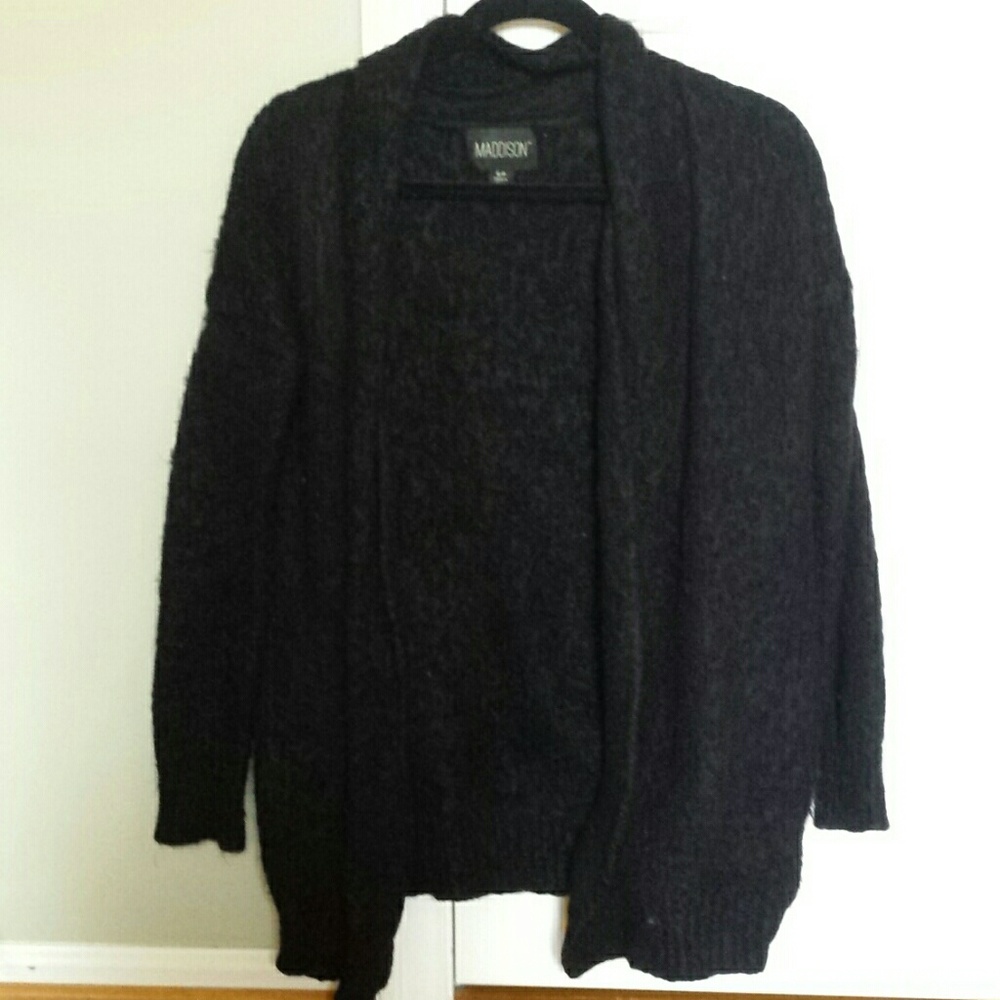 ⭐ Black fuzzy Cardigan